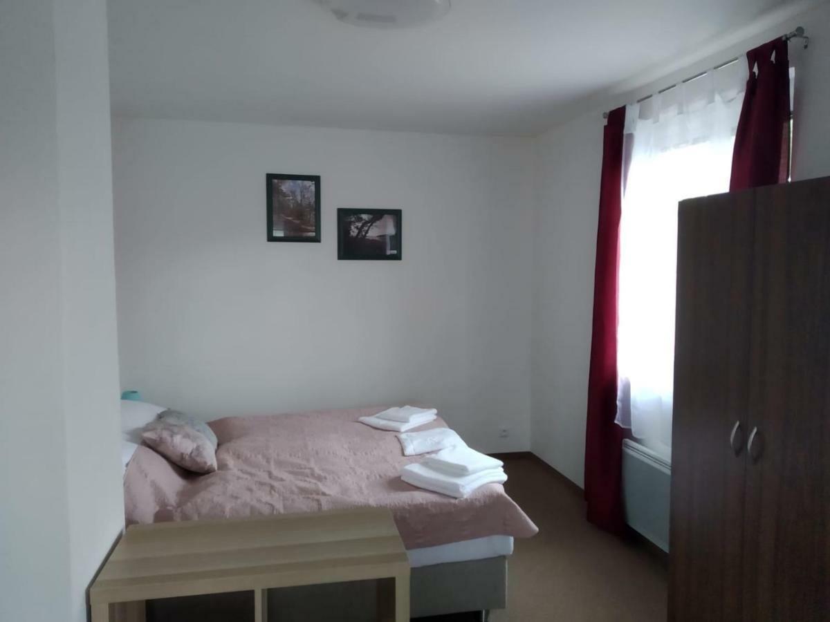 Villa Simak Stare Splavy Bagian luar foto