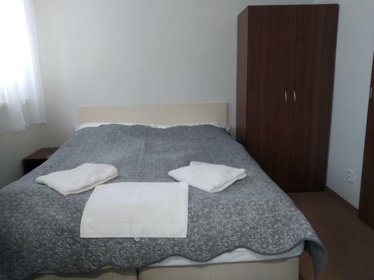 Villa Simak Stare Splavy Bagian luar foto